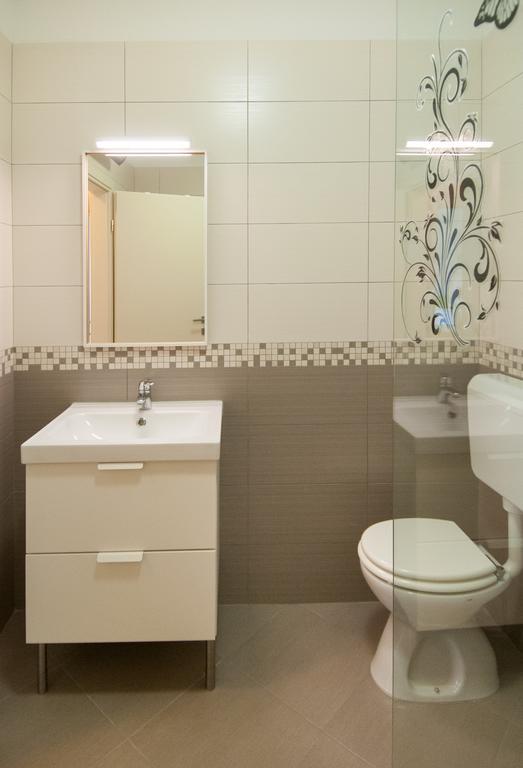 Studio And Apartment Nadia With Garden Porec Exterior photo