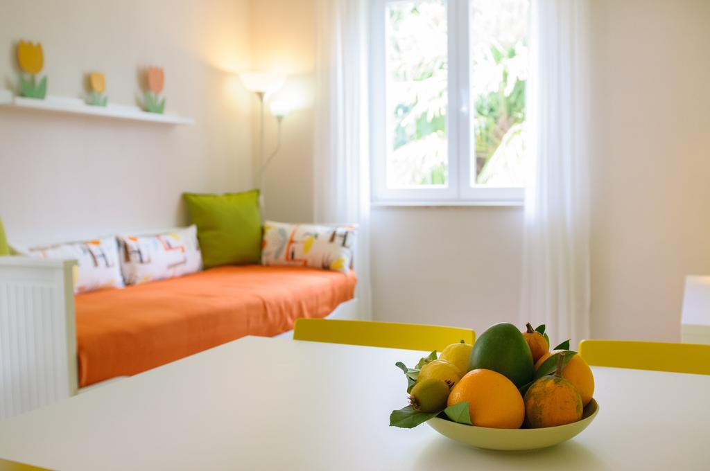 Studio And Apartment Nadia With Garden Porec Exterior photo
